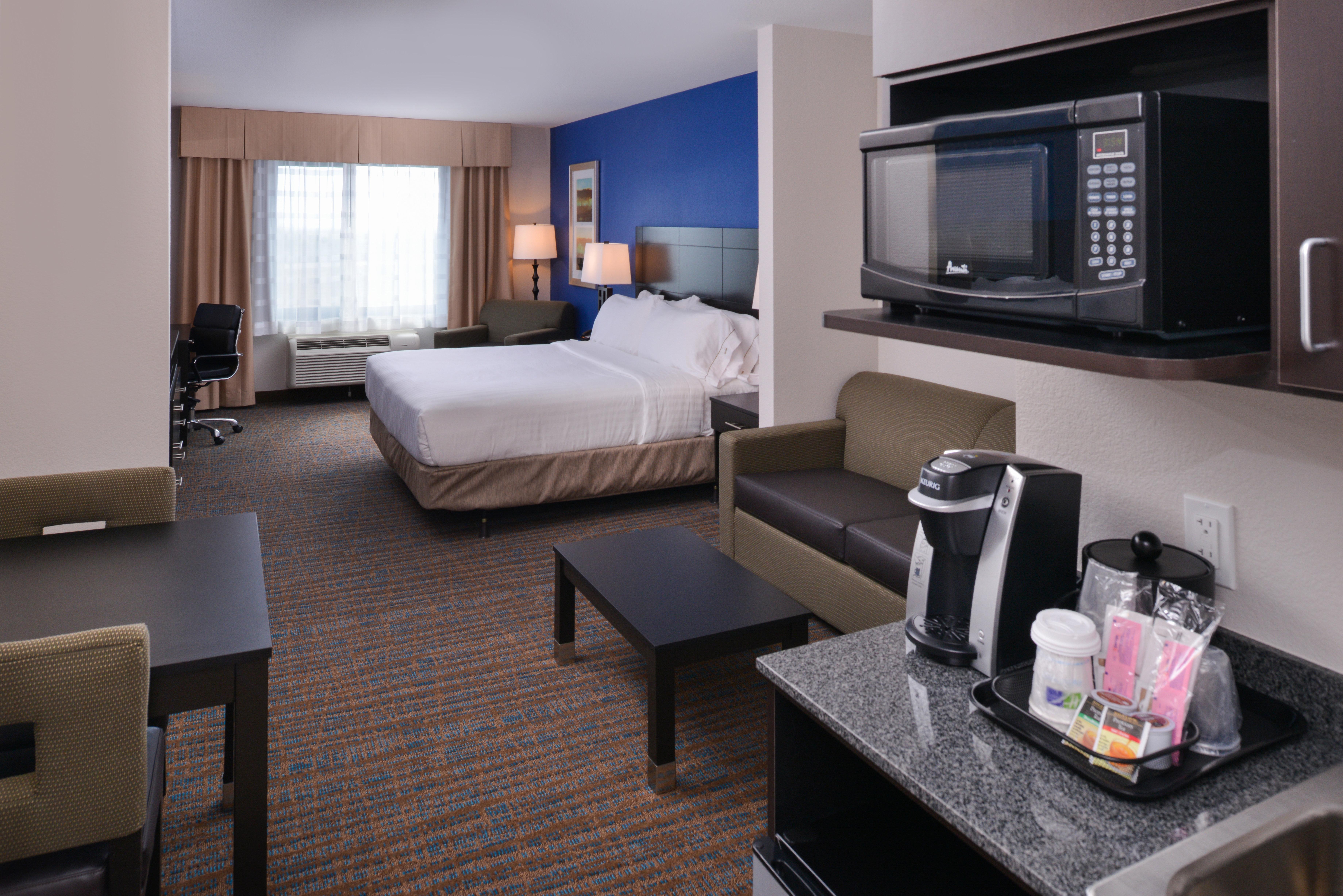 Holiday Inn Express & Suites Bakersfield Airport By Ihg Eksteriør bilde