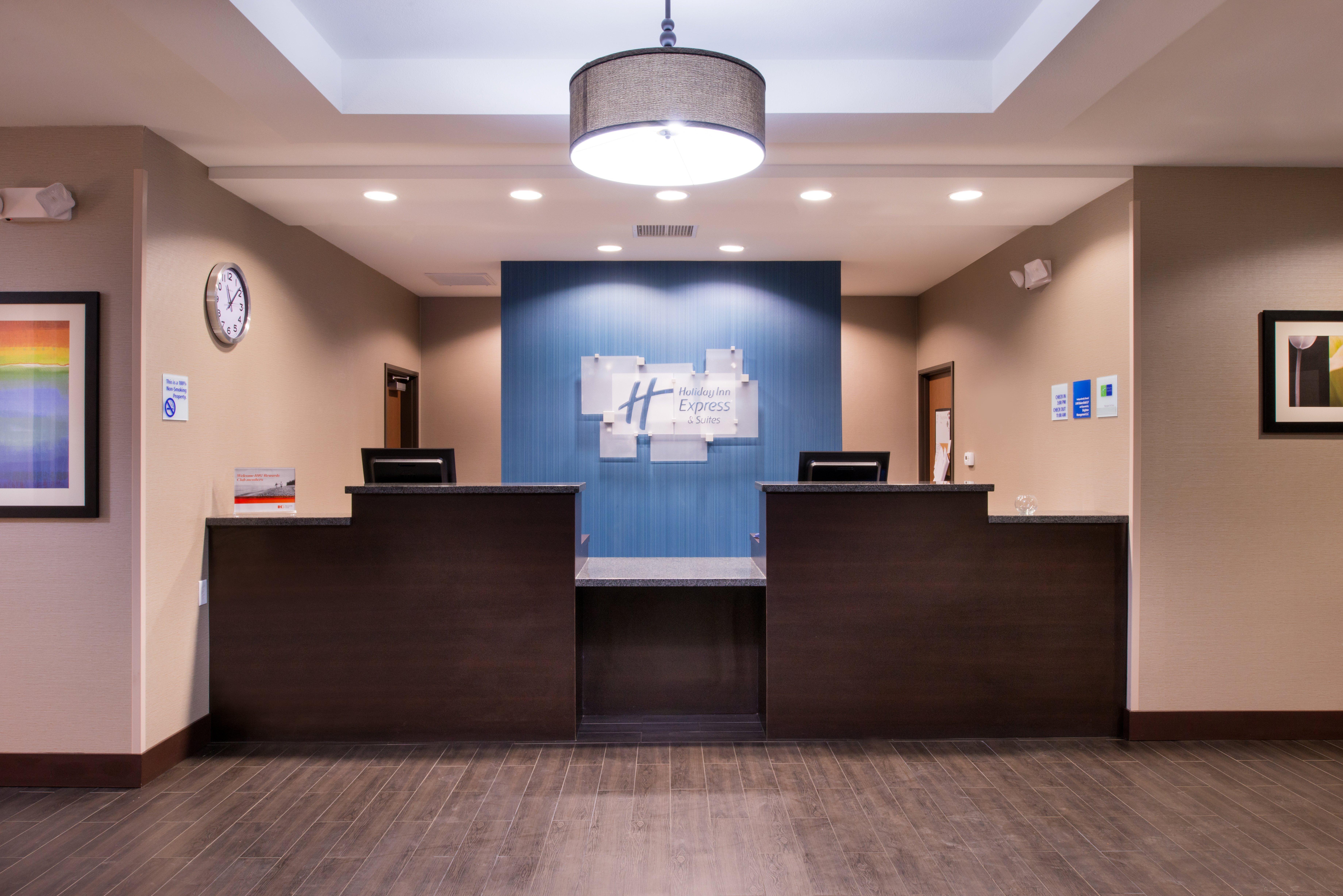 Holiday Inn Express & Suites Bakersfield Airport By Ihg Eksteriør bilde