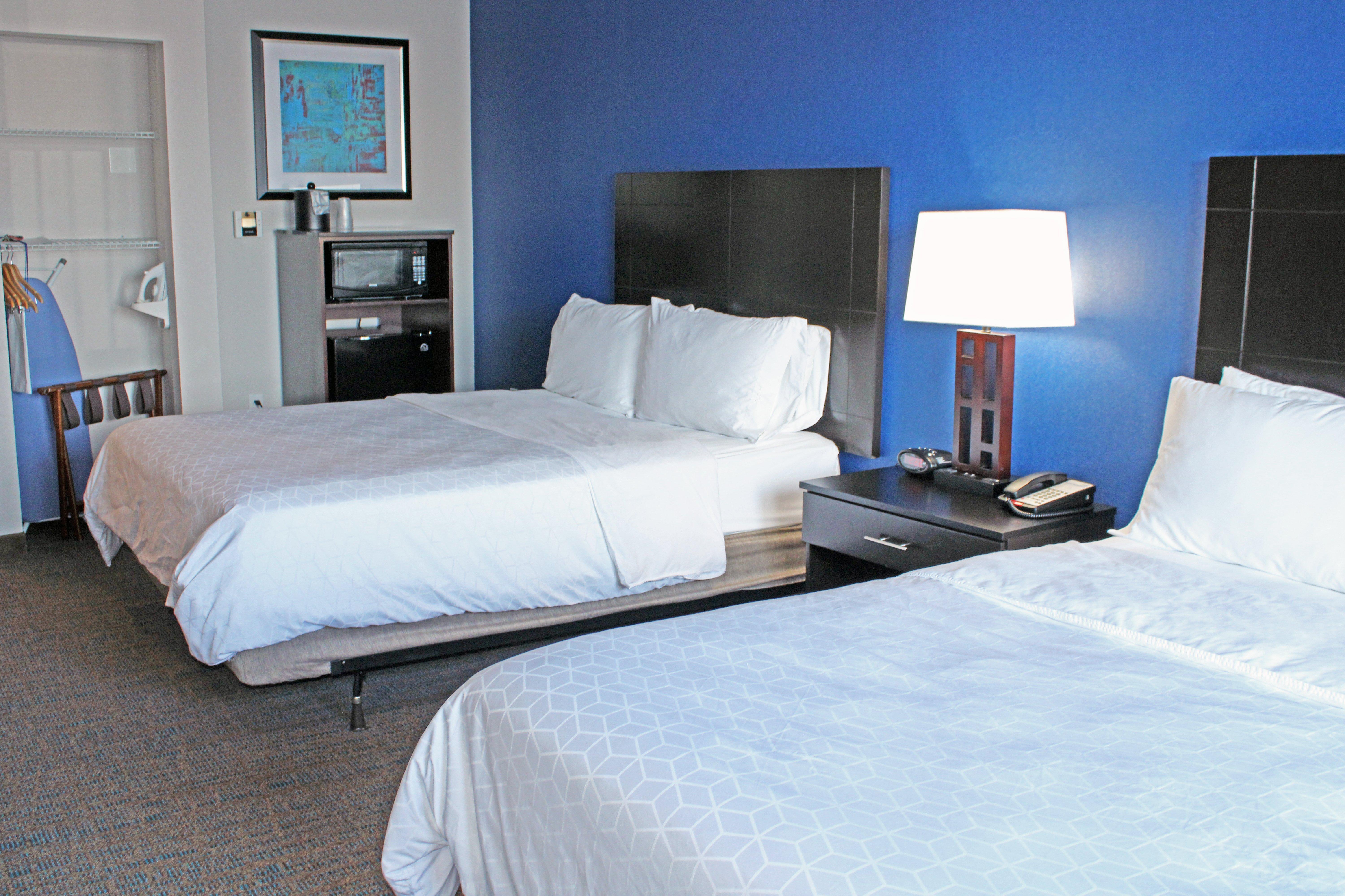 Holiday Inn Express & Suites Bakersfield Airport By Ihg Eksteriør bilde