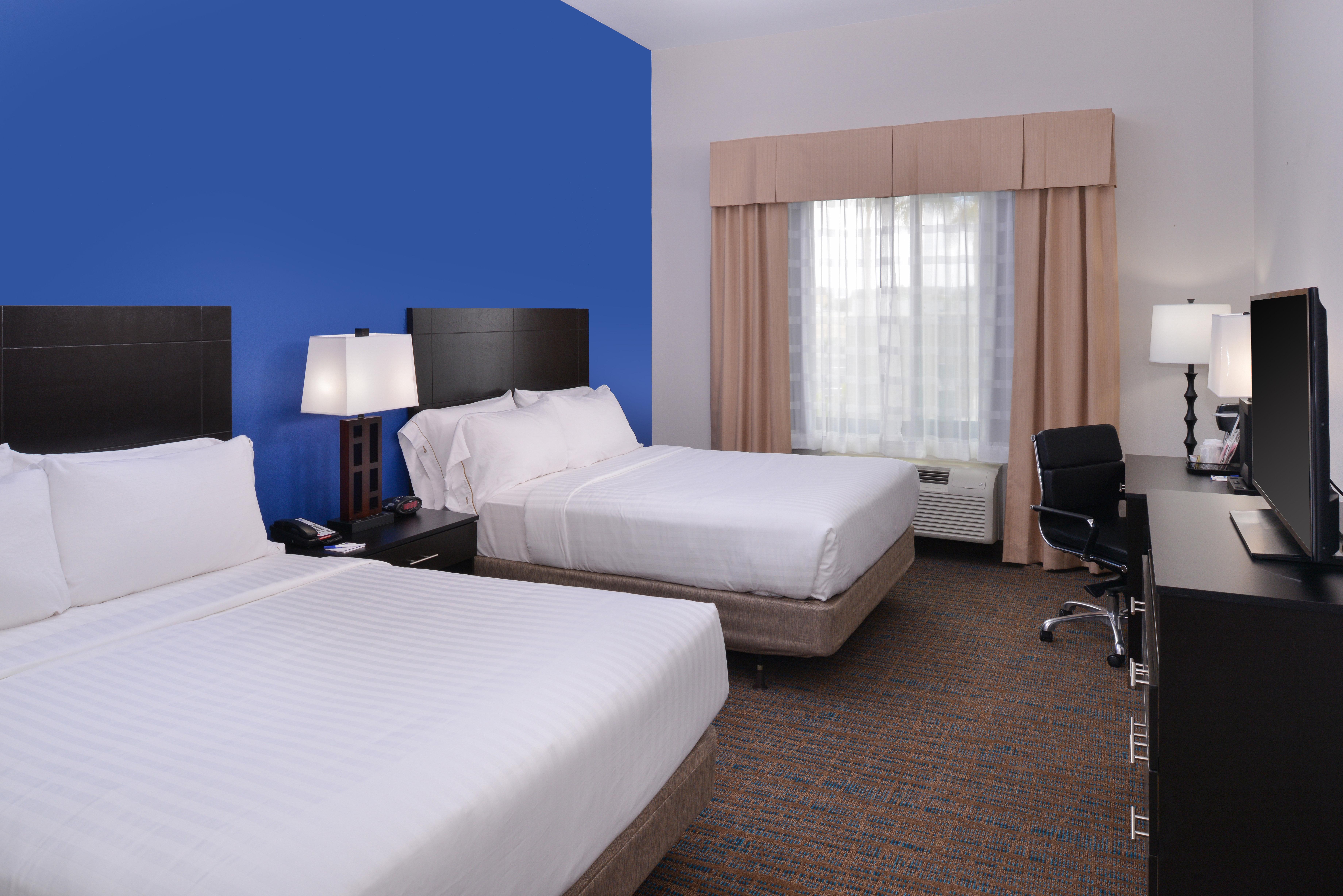 Holiday Inn Express & Suites Bakersfield Airport By Ihg Eksteriør bilde