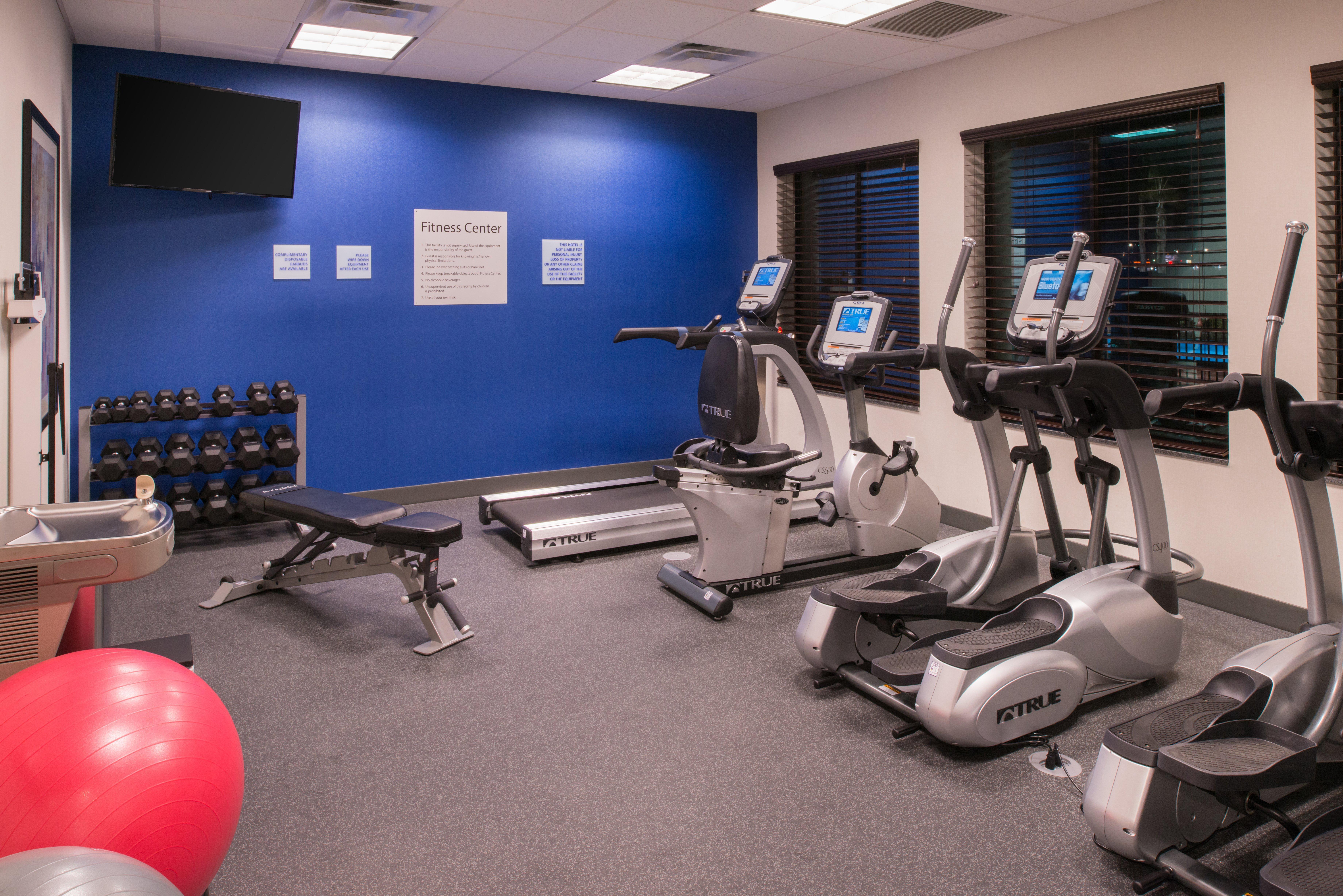 Holiday Inn Express & Suites Bakersfield Airport By Ihg Eksteriør bilde