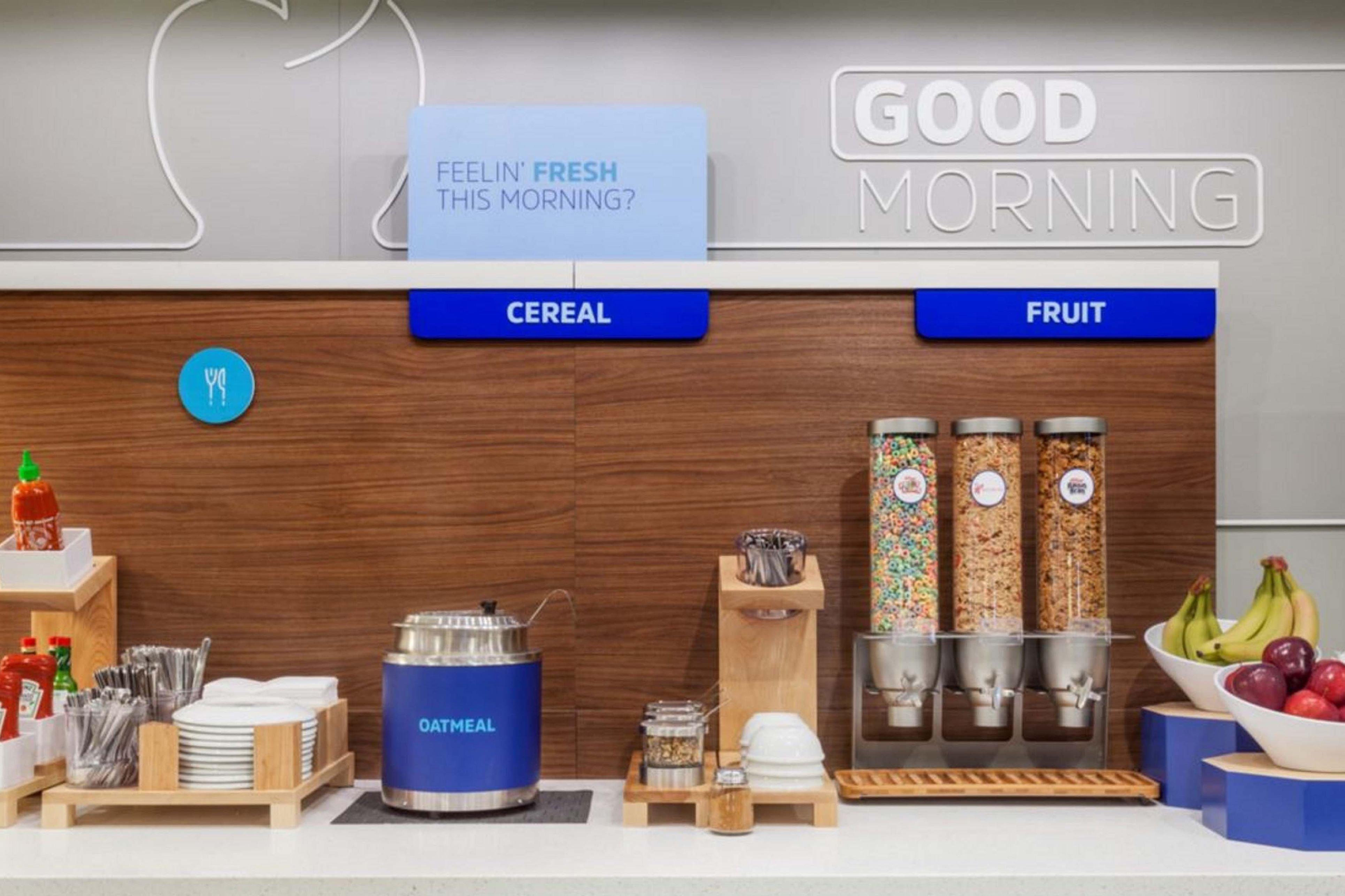 Holiday Inn Express & Suites Bakersfield Airport By Ihg Eksteriør bilde