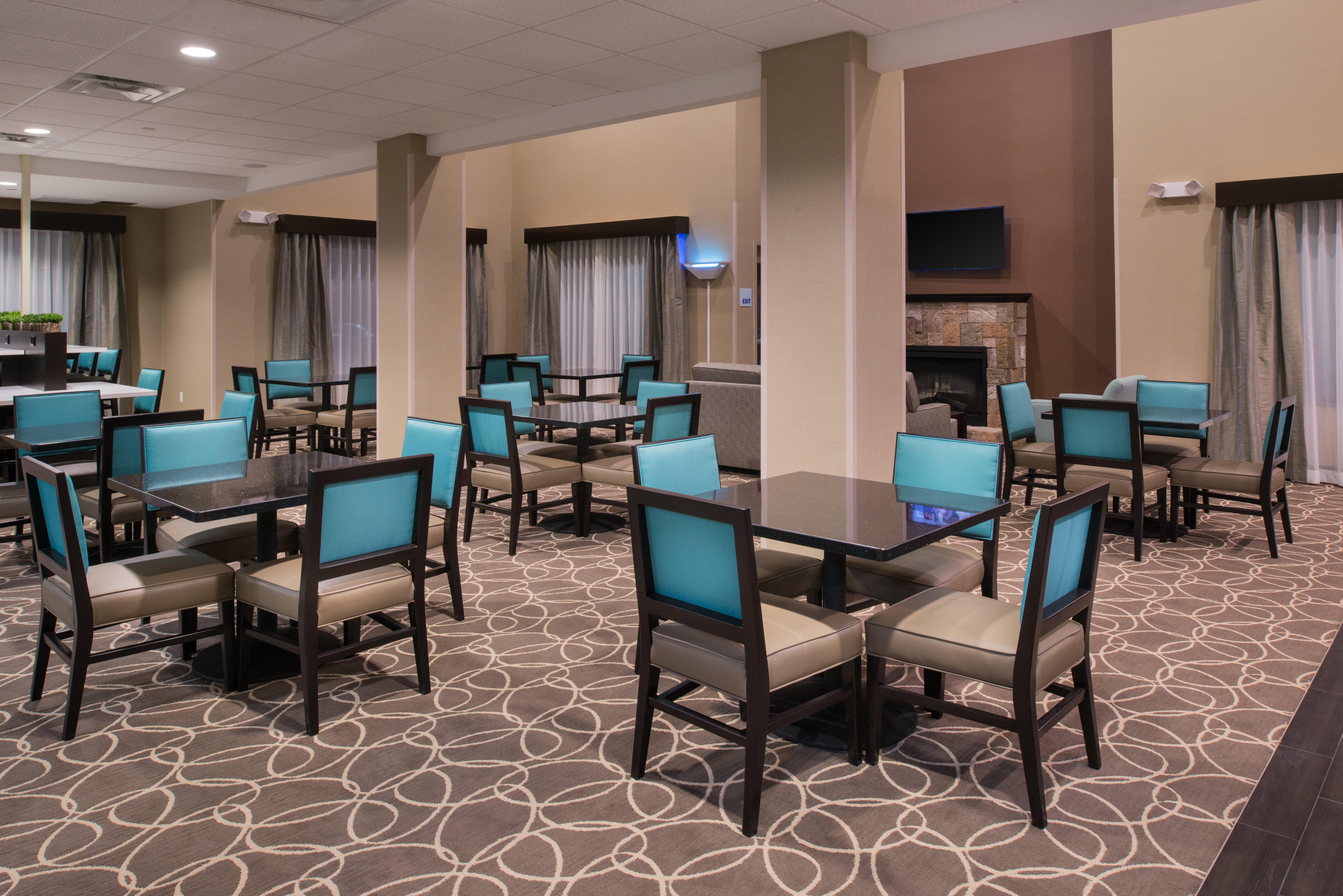 Holiday Inn Express & Suites Bakersfield Airport By Ihg Eksteriør bilde