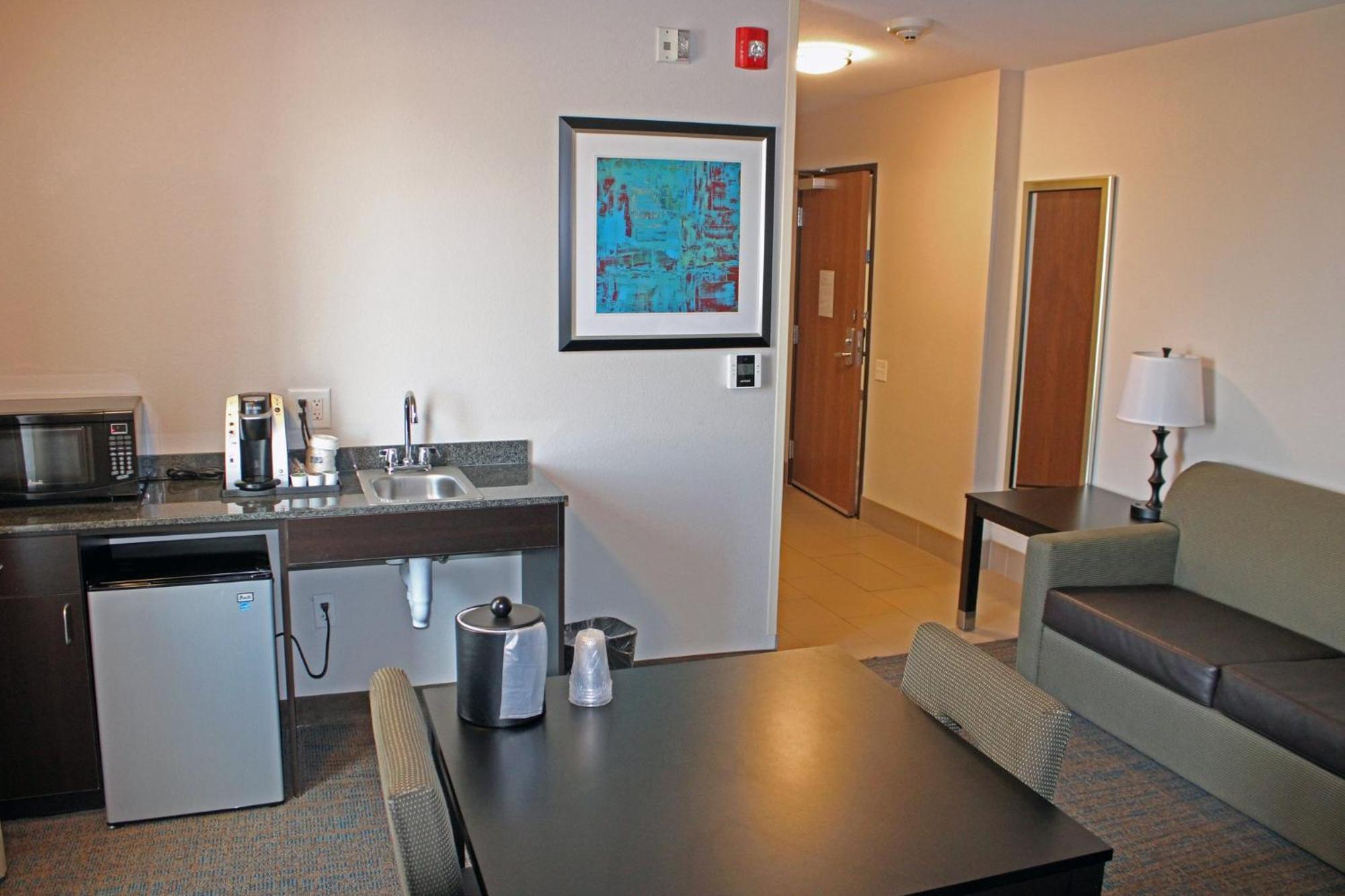 Holiday Inn Express & Suites Bakersfield Airport By Ihg Eksteriør bilde