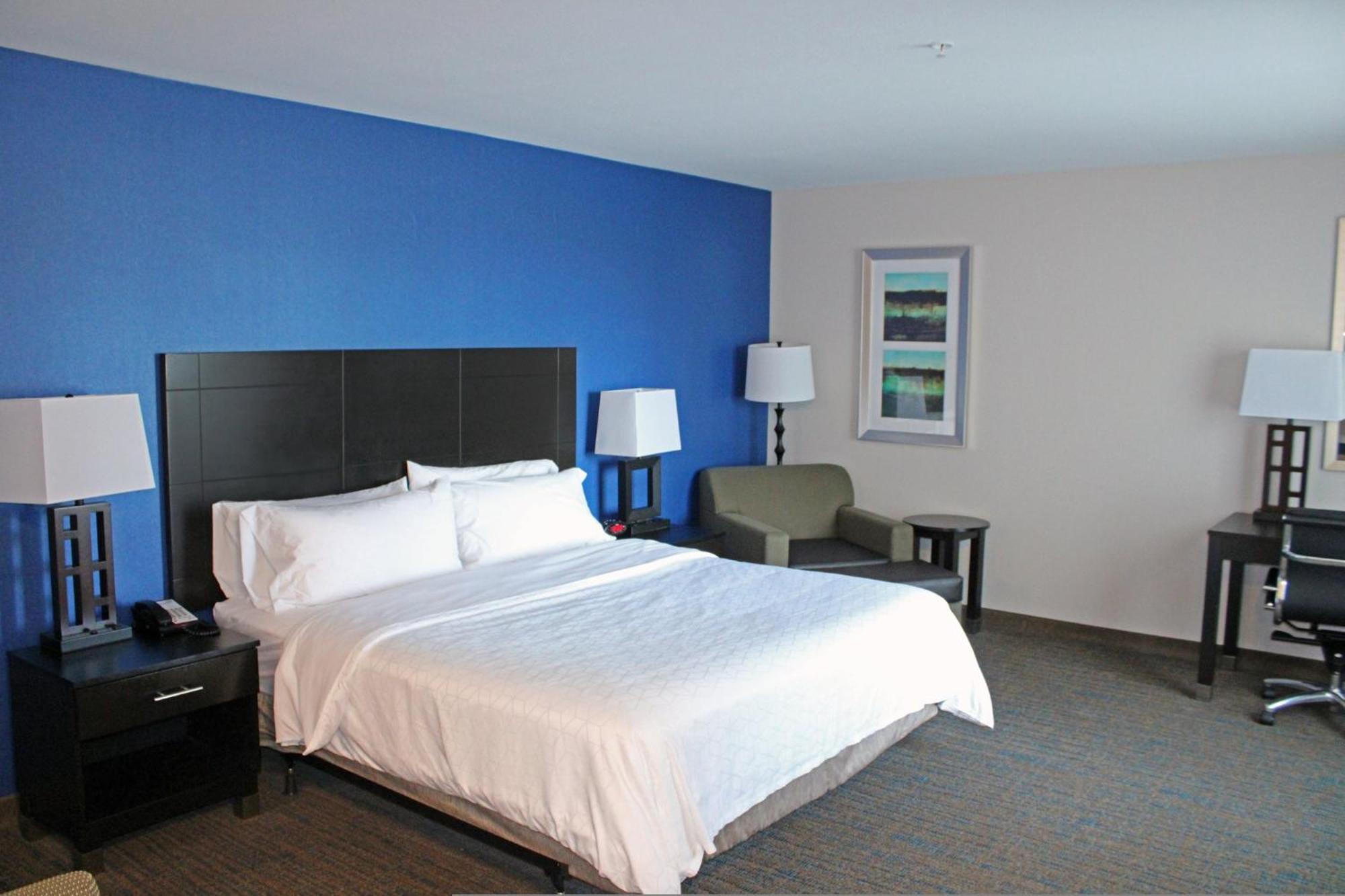 Holiday Inn Express & Suites Bakersfield Airport By Ihg Eksteriør bilde